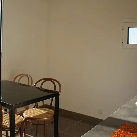 Lumineux A 30 M², Vue Daire *
